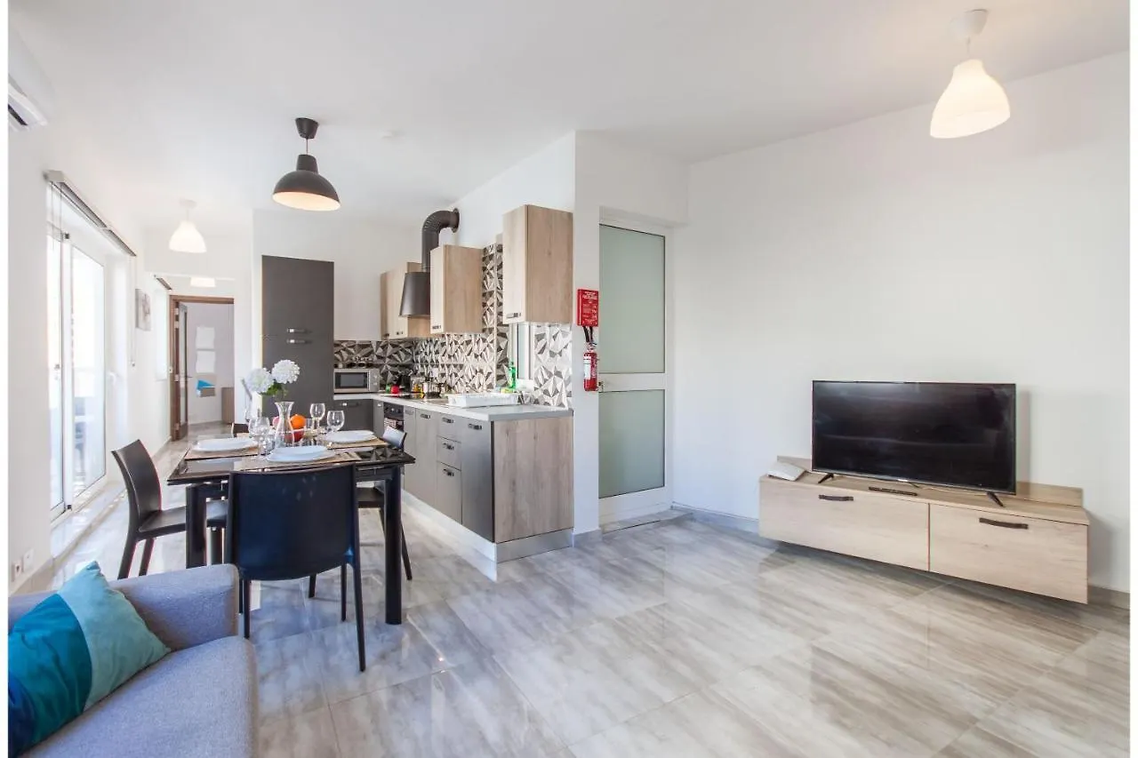 Kalkara - Modern 2 Bedrooms Apt Nb 3 - Happy Rentals Malta